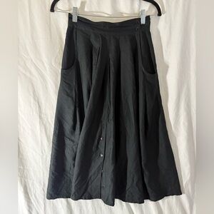 Chic Black Midi Skirt with Button Detail